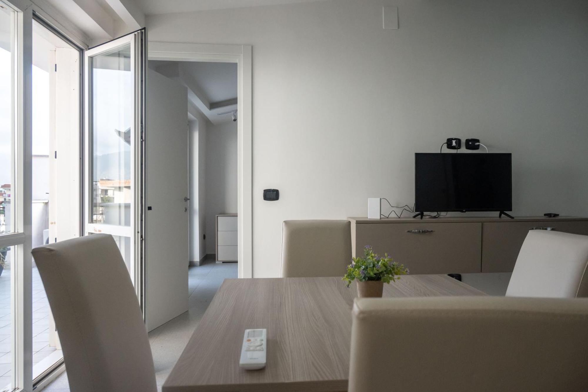 Strategic Apartment With Terrace - 诺拉 外观 照片