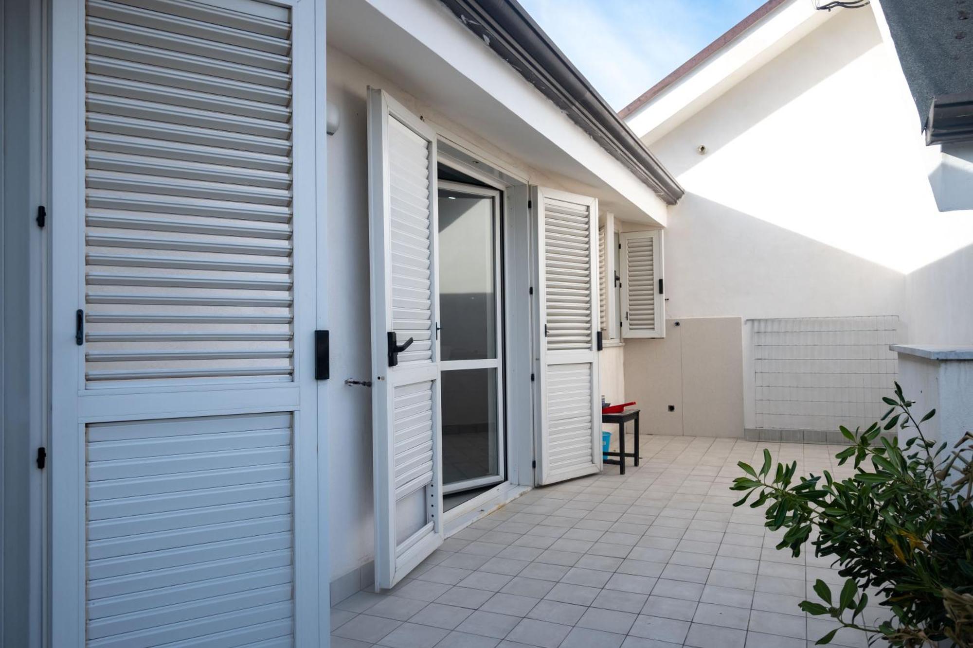 Strategic Apartment With Terrace - 诺拉 外观 照片